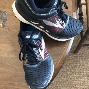 Brooks transcend 5